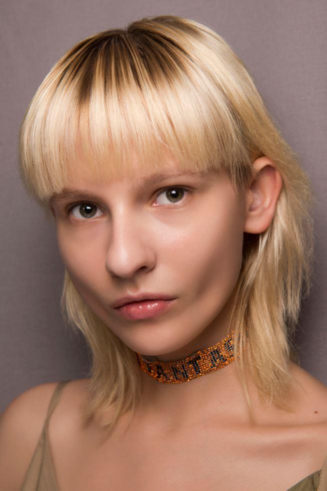 Capelli biondi lisci Capelli lisci scalati
