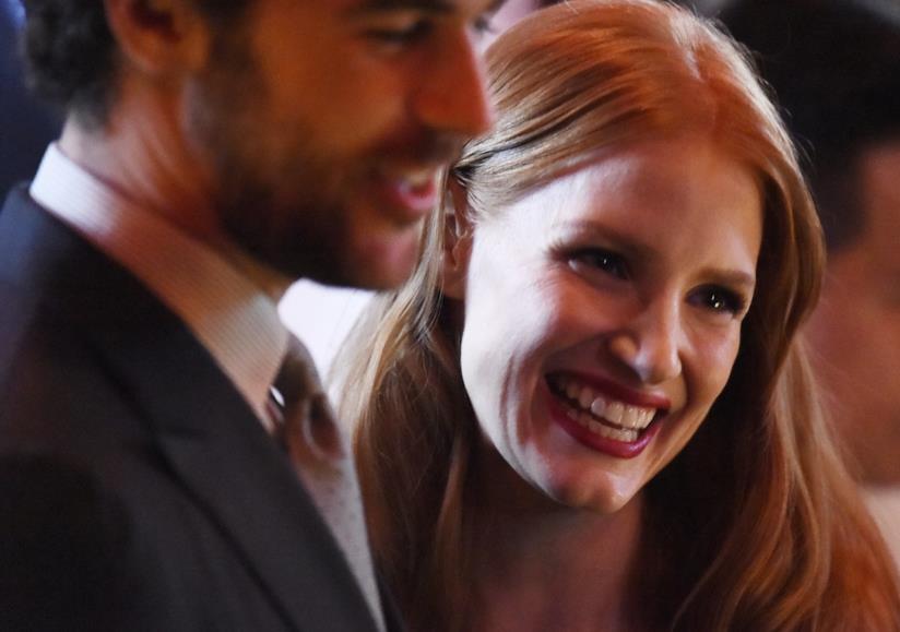 Jessica Chastain ha sposato il fidanzato italiano Gian Luca Passi de Preposulo in Italia Jessica Chastain sorride, accanto a lei il compagno Gian Luca Passi de Prepusulo