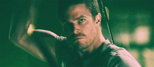 Arrow Oliver Queen, interpretato da Stephen Amell