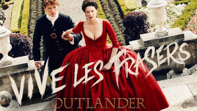 Trailer e immagine promozionale della seconda stagione di Outlander Jamie Fraser e Claire Randall vestiti in abiti francesi