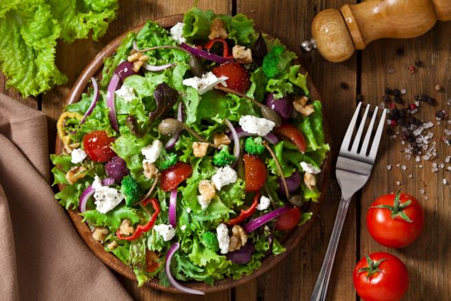 La verdura di stagione a settembre: radicchio, broccoli e sedano rapa La verdura di stagione a settembre