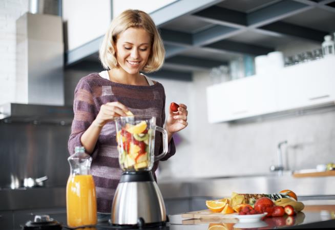 I centrifugati sono ricchi di proprietà I centrifugati di frutta e verdura sono gustosi e pieni di proprietà