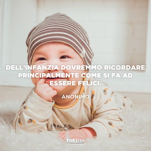 Frase sui neonati Neonato sorride