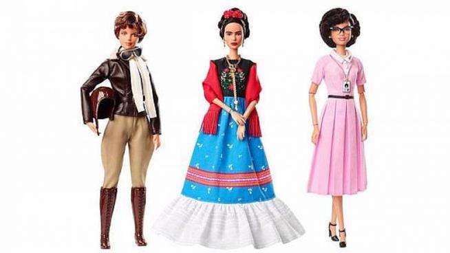 Tre delle nuove Barbie sull'empowerment femminile Barbie Empowerment Femminile