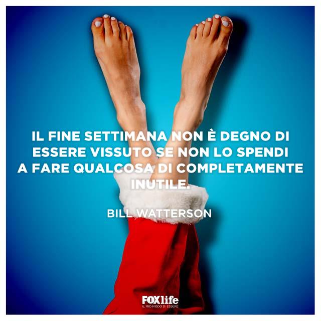 Frase di Watterson Piedi di ragazza appoggiati su una parete