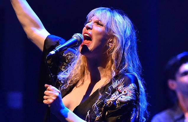 Courtney Love, l'ex ragazzaccia della musica in Empire!