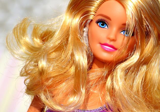 La Barbie ispirata al Doctor Who di Jodie Whittaker Barbie