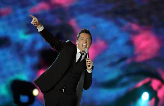 Tiziano Ferro potrebbe avere un nuovo amore Tiziano Ferro durante un concerto