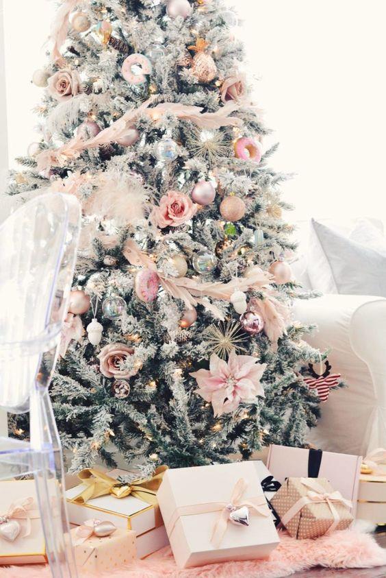 Albero di Natale con fiori Albero floreale
