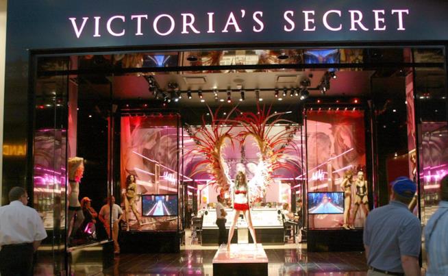 Victoria's Secret - Le proteste dei manifestanti Store Victoria's Secret