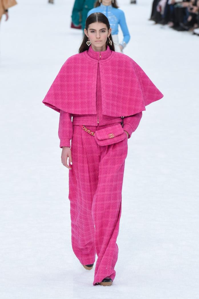 Sfilata Chanel Un look della sfilata Chanel