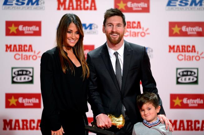 Leo Messi con la sua famiglia Lionel Messi e la sua famiglia