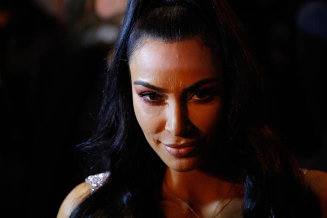 Kim Kardashian e l'abito provocante Kim Kardashian in primo piano