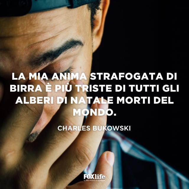 Frase sull'anima Uomo con una mano sugli occhi