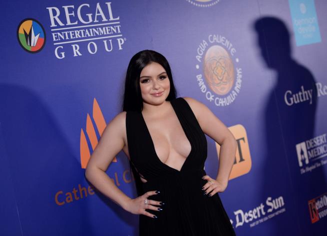 Ariel Winter ha condiviso il suo workout su Instagram L'attrice Ariel Witer