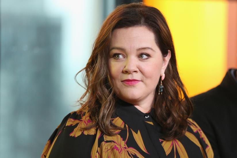 Melissa McCarthy contro il Fat Shaming Melissa McCarthy guarda con attenzione