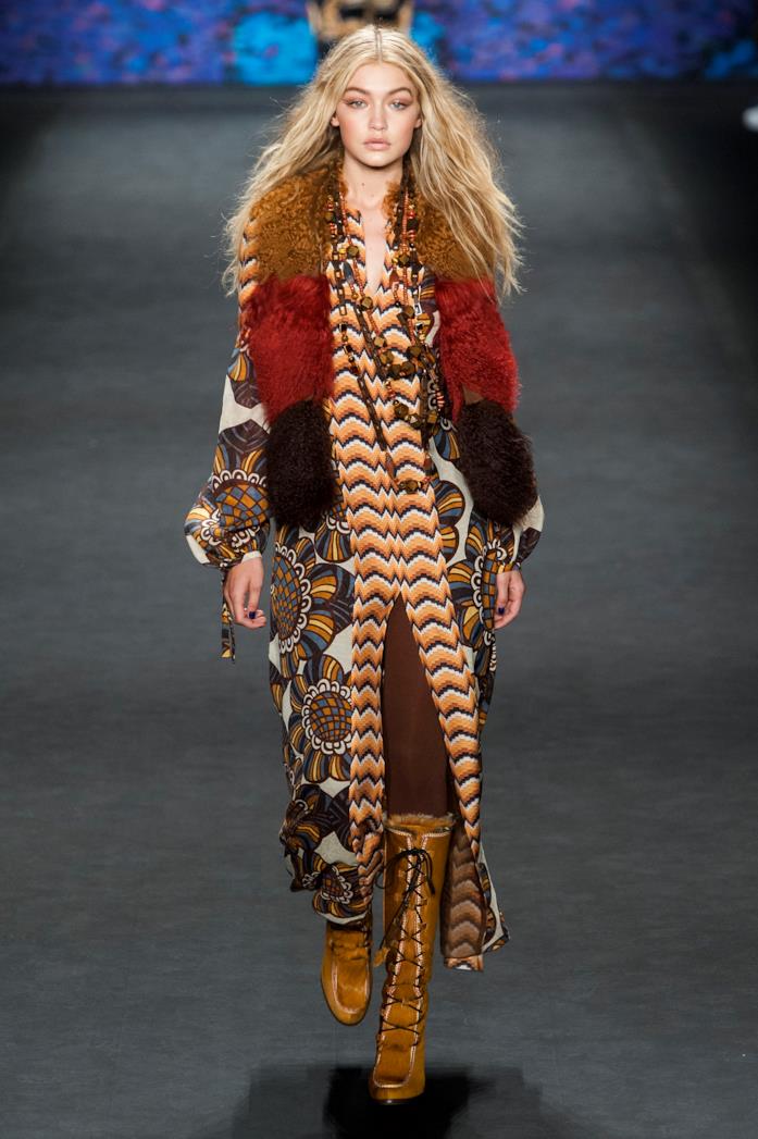 Gigi Hadid - sfilate Gigi Hadid durante una sfilata di Anna Sui
