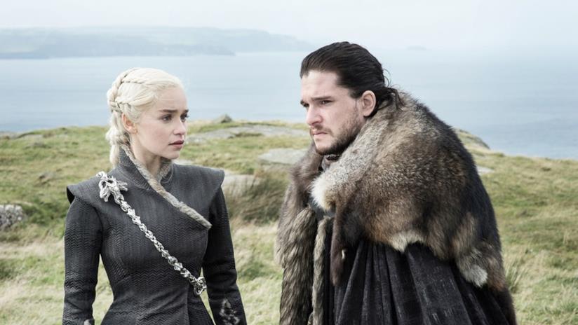 Jon Snow e Daenerys Targaryen Emilia Clarke e Kit Harington ne Il trono di spade