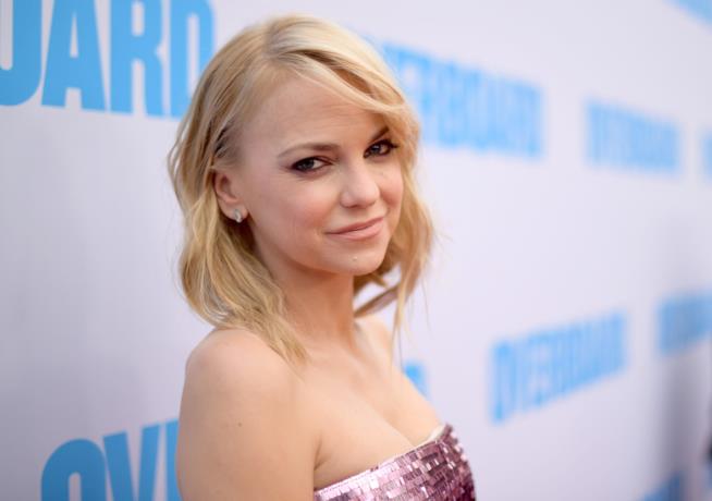 Anna Faris criticata perché troppo magra: cancella una sua foto su Instagram Anna Faris