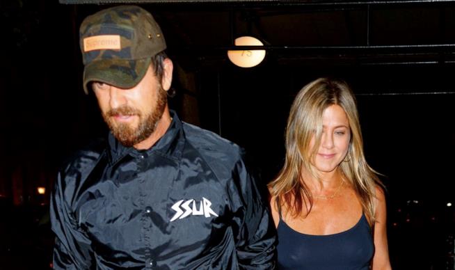 Jennifer Aniston ha trovato i pantaloni perfetti Jennifer Aniston e Justin Theroux