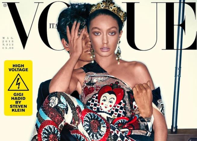 Gigi Hadid accusata di razzismo per la sua copertina su Vogue Italia Gigi Hadid su Vogue Italia