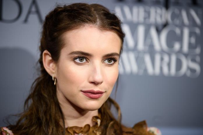 Emma Roberts Emma Roberts con capelli lunghi e mossi