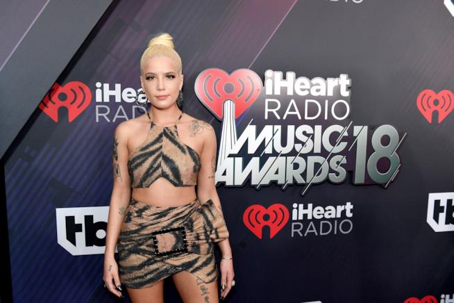 La pop star Halsey ha preso la decisione di congelare i suoi ovuli La cantante Halsey