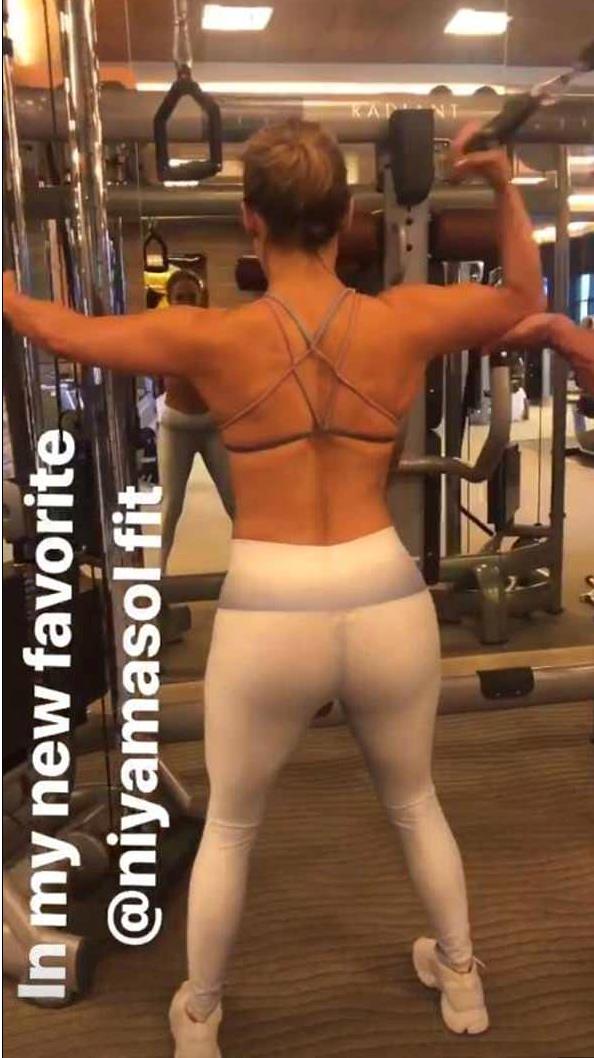 Jennifer Lopez Jennifer Lopez si allena su Instagram