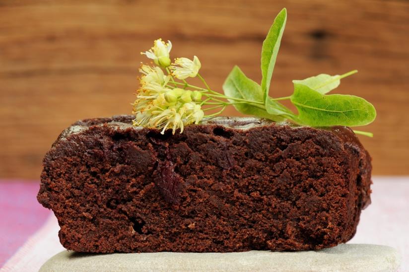 Dark chocolate cake