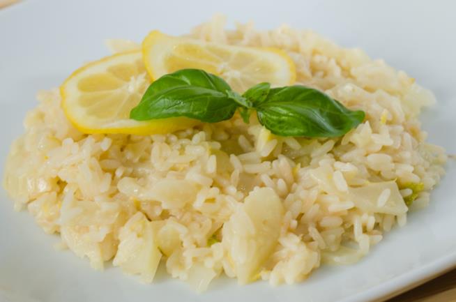 Risotto al limone: la ricetta vegana con i limoni bio e il pepe bianco Risotto al limone