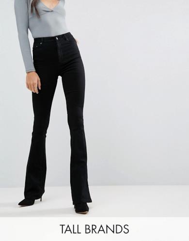 Jeans svasato a zampa