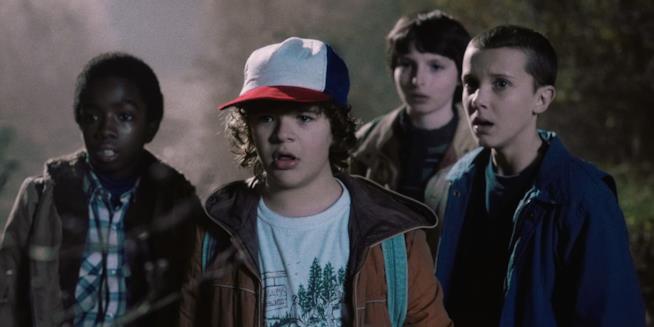 I giovani protagonisti della serie Stranger Things Una immagine tratta dalla serie TV Netflix Stranger Things