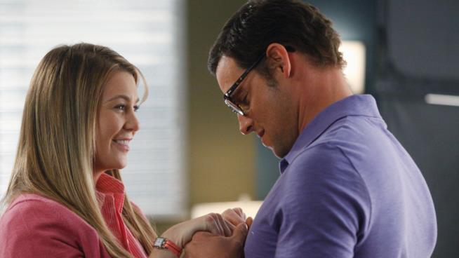 Meredith e Alex potranno mai essere fidanzati in Grey's Anatomy? Alex e Meredith durante l'episodio alternativo in cui erano una coppia