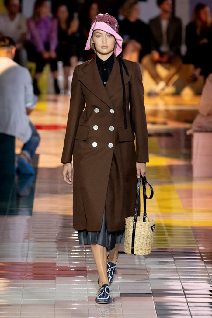 Sfilata Prada Un look della sfilata di Prada