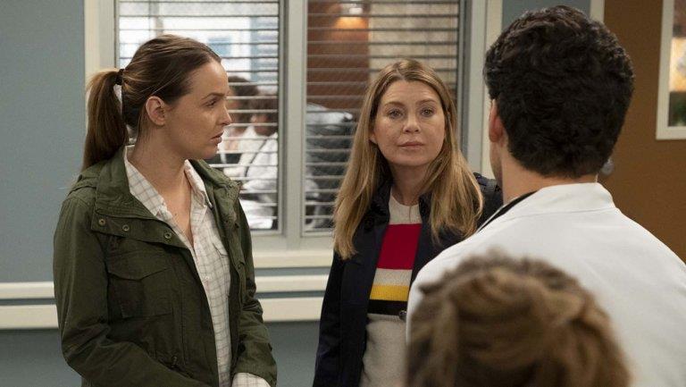 Un salto temporale aprirà Grey's Anatomy 16 Jo, Meredith e DeLuca nell'episodio 24 di Grey's Anatomy 15