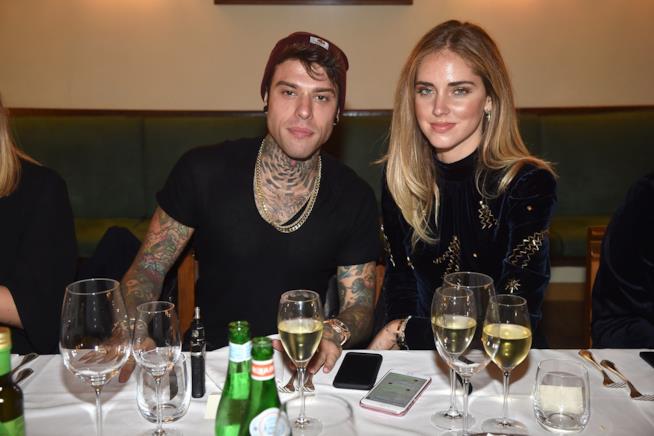 Il brano Favorisca i sentimenti, che Fedez ha scritto per chiedere la mano di Chiara Ferragni, diventa una hit Chiara Ferragni e Fedez