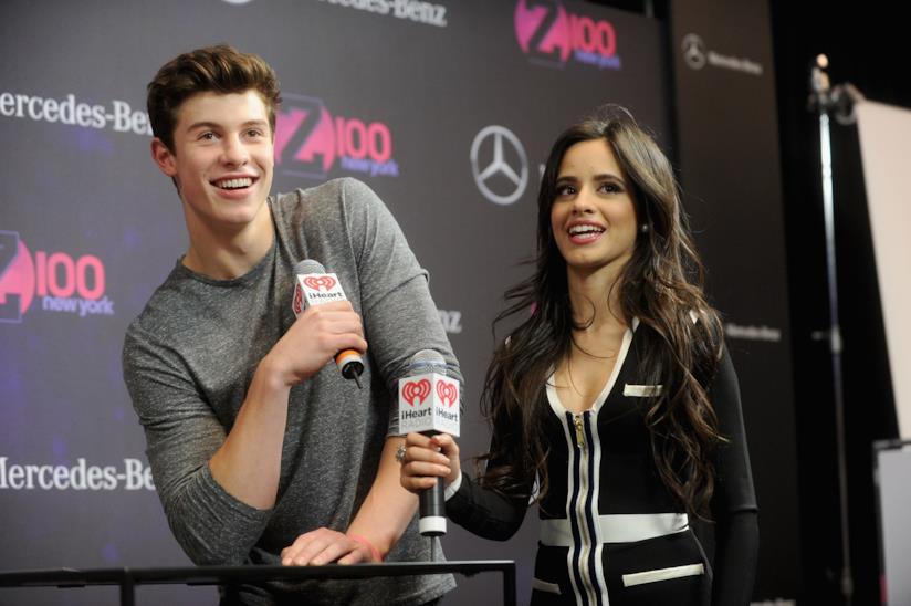 Shawn Mendes e Camila Cabello insieme a Montreal: le foto del bacio Shawn Mendes e Camila Cabello