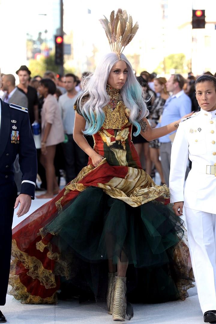 Lady Gaga svela il suo look preferito di sempre Lady Gaga agli MTV VMA 2010