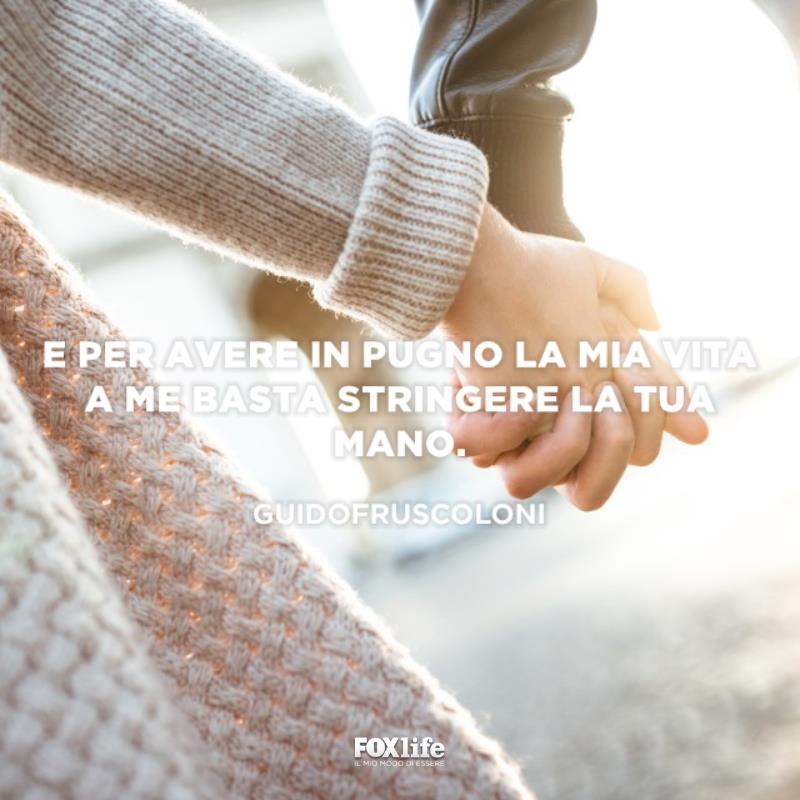 Frase sulle mani Mani unite di uomo e donna