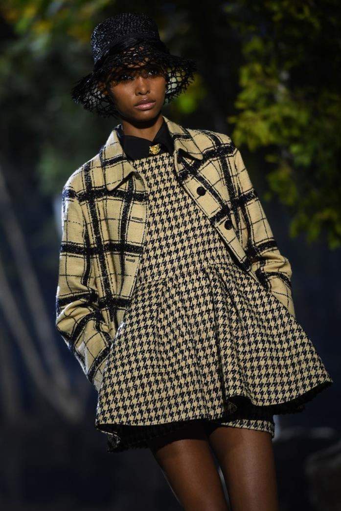 Sfilata Dior Un look della sfilata Dior
