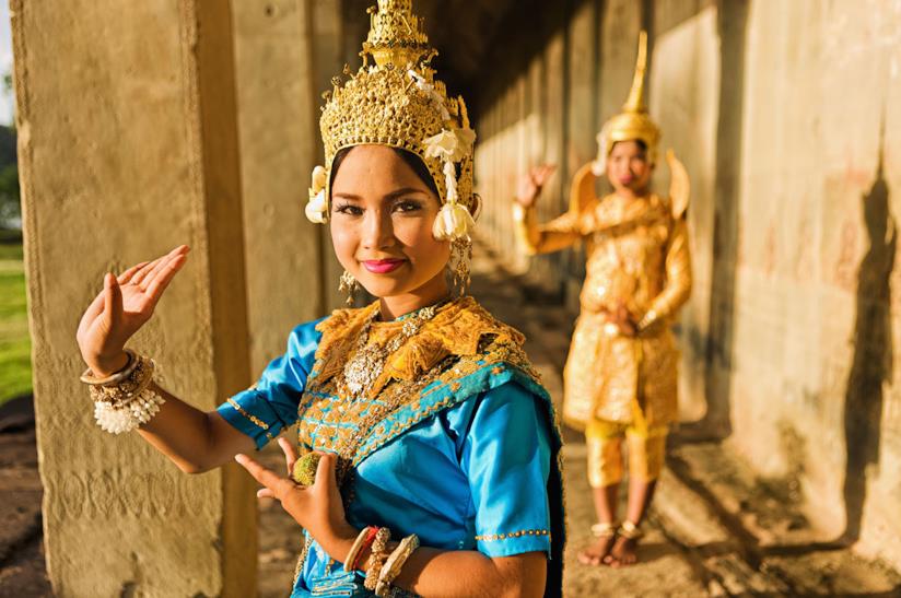 Ballerine di danza Apsara ad Angkor Wat in Cambogia Ballerine di danza Apsara al tempio di Angkor Wat in Cambogia