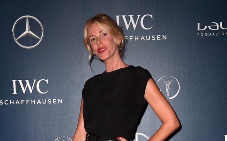 Alessia Marcuzzi in primo piano