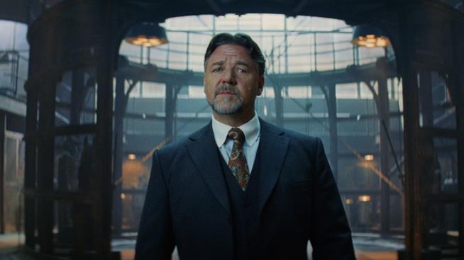 10 cose del passato di un uomo che rimarranno sempre top secret Russell Crowe è il dr. Jekyll, icona di mistero