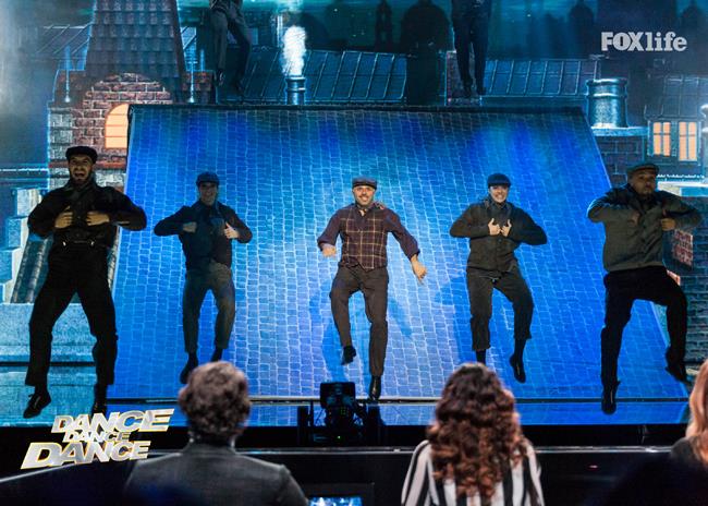 Dino, esibizione singola nel terzo serale Dino, esibizione singola nel terzo serale di Dance Dance Dance 2