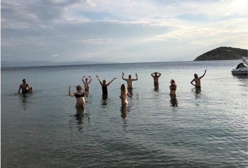 Vacanze greche per Goldie Hawn, Kate Hudson e Kurt Russell Goldie Hawn e Kate Hudson in vacanza