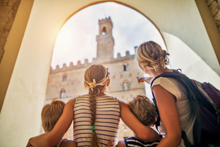 viaggio culturale https://www.foxlife.it/2018/10/19/8-trend-viaggio-2019-booking/