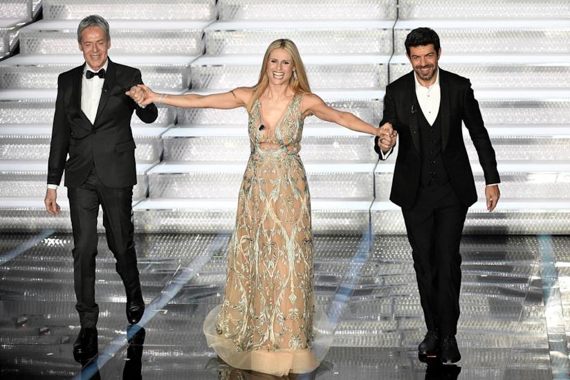La classifica dei cantanti in gara nella seconda serata di Sanremo 2018 I presentatori di Sanremo 2018