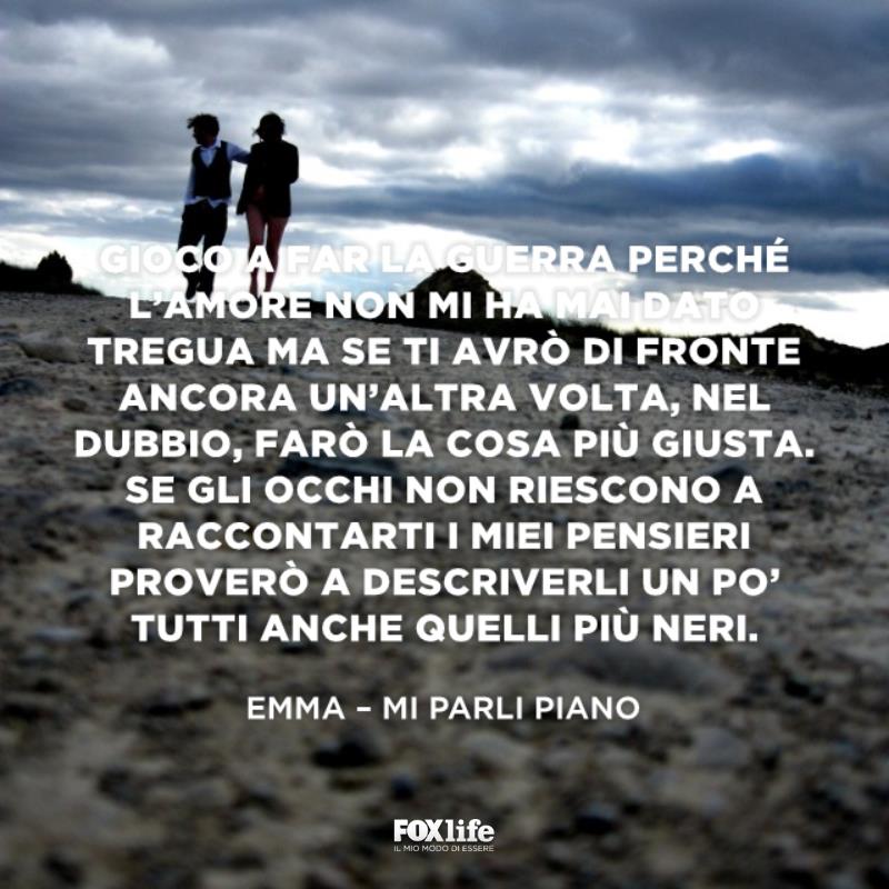 Canzone Emma Spiaggia con uomo e donna