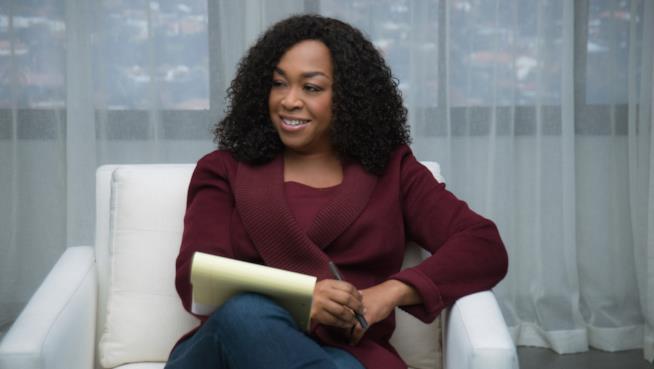 L'autrice di Grey’s Anatomy alla guida di una MasterClass per imparare i segreti delle serie TV Shonda Rhimes alla guida di una MasterClass per insegnare i segreti delle serie TV