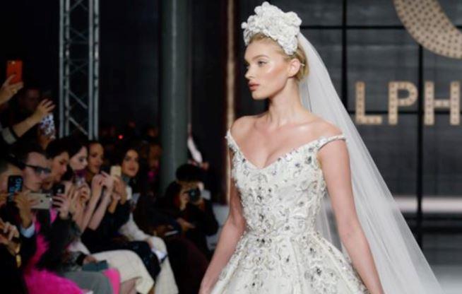 Sposa con velo Acconciatura sposa con velo